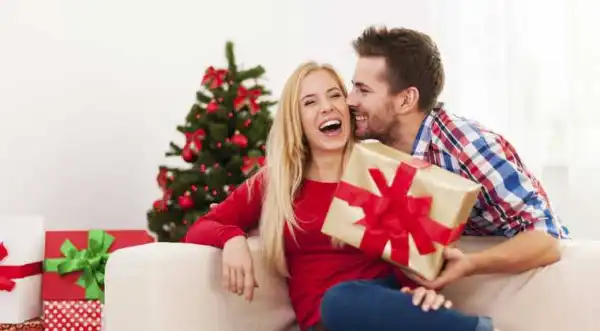 8 Little Things a Wife Can Do To Make Her Husband Happy